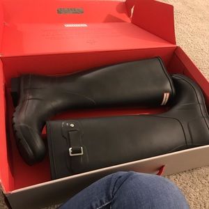 Size 9 hunter boots.